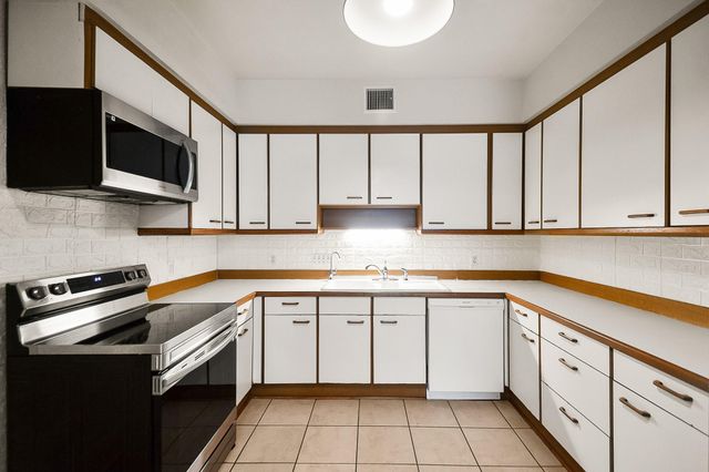 3025 Bissonnet Street, Houston, TX 77005