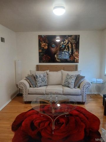 926 Eastgate Avenue, St Louis, MO 63130