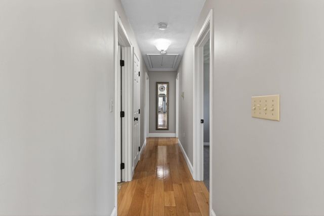 5 Maureen Lane, Hudson, NH 03051