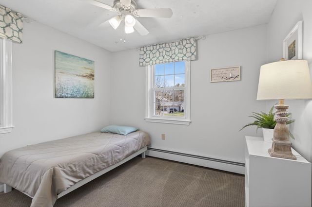 5 Maureen Lane, Hudson, NH 03051