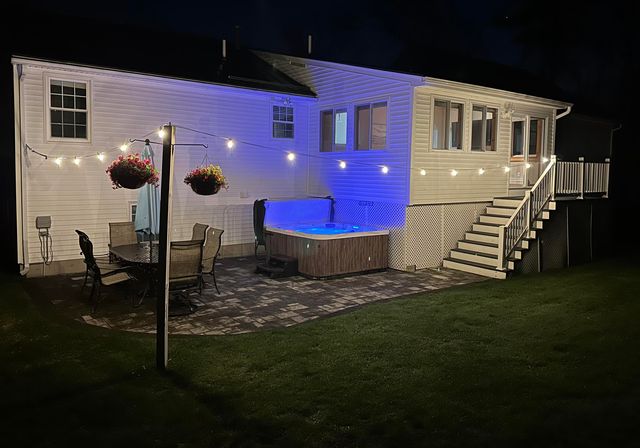 5 Maureen Lane, Hudson, NH 03051