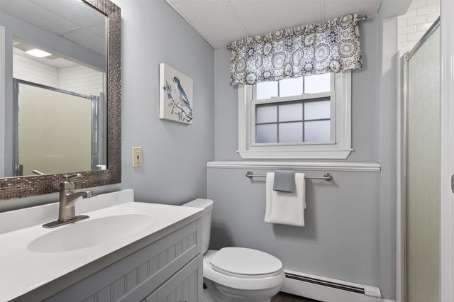 5 Maureen Lane, Hudson, NH 03051