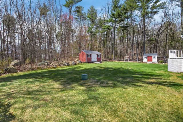 5 Maureen Lane, Hudson, NH 03051