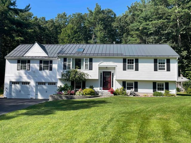 5 Maureen Lane, Hudson, NH 03051