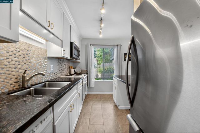 1241 Homestead 211, Walnut Creek, CA 94598