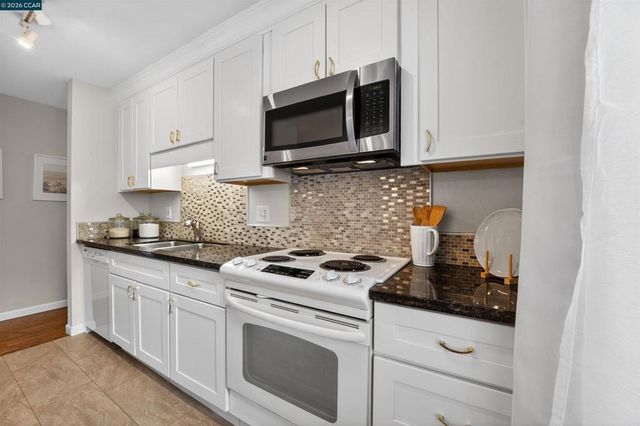 1241 Homestead 211, Walnut Creek, CA 94598