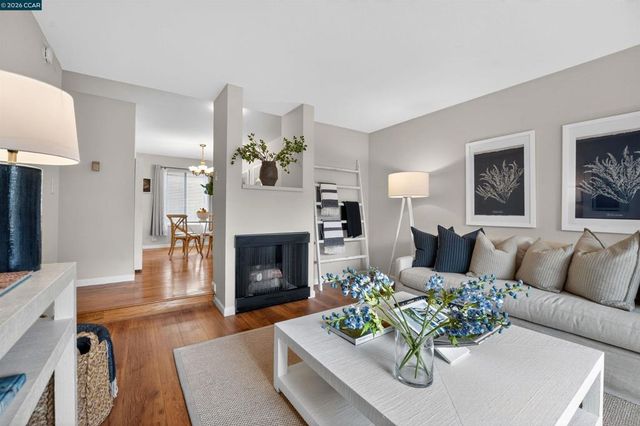 1241 Homestead 211, Walnut Creek, CA 94598