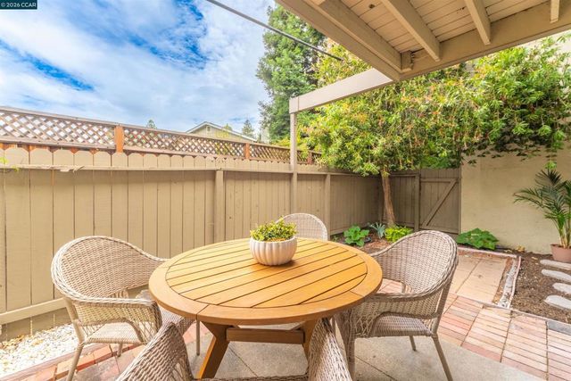 1241 Homestead 211, Walnut Creek, CA 94598