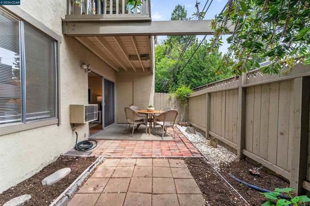 1241 Homestead 211, Walnut Creek, CA 94598