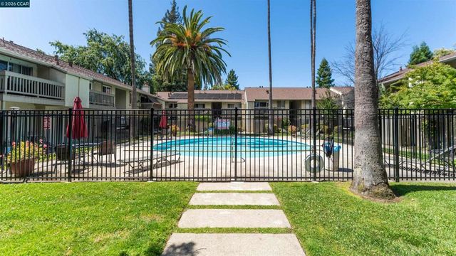 1241 Homestead 211, Walnut Creek, CA 94598