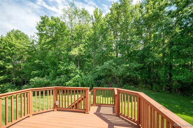 292 Bryce Court, Howell, MI 48843