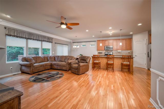 292 Bryce Court, Howell, MI 48843