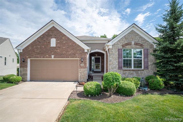 292 Bryce Court, Howell, MI 48843