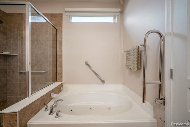 292 Bryce Court, Howell, MI 48843
