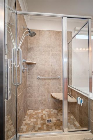 292 Bryce Court, Howell, MI 48843