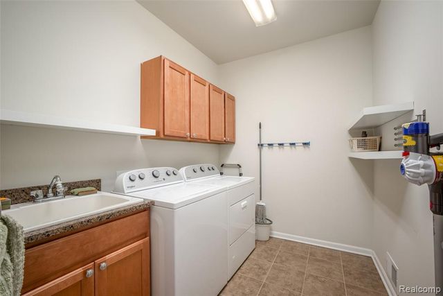 292 Bryce Court, Howell, MI 48843