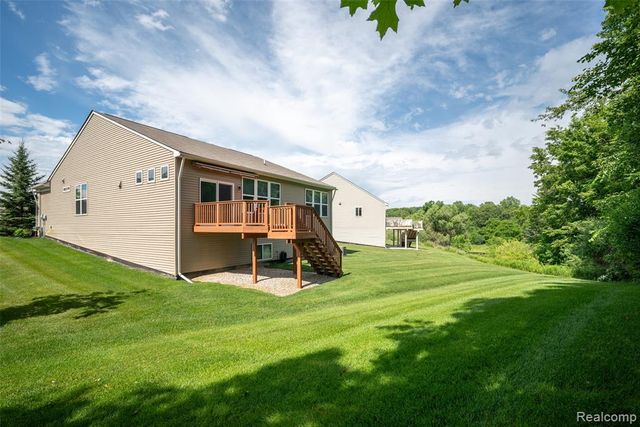 292 Bryce Court, Howell, MI 48843