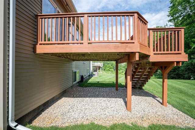 292 Bryce Court, Howell, MI 48843