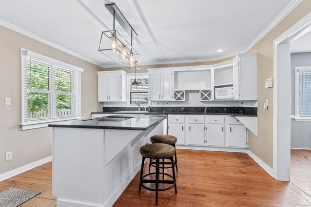1723 S Jefferson Avenue, Springfield, MO 65807