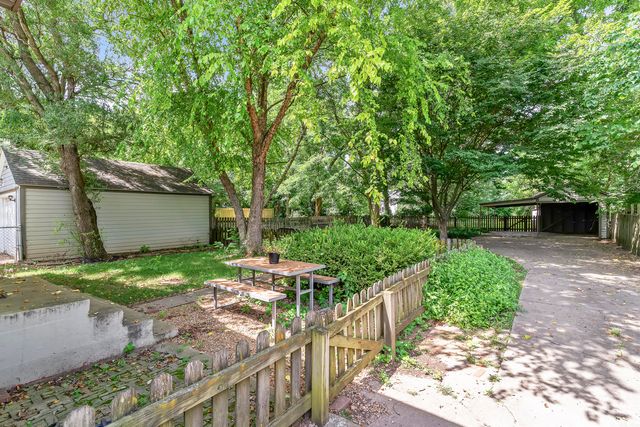 1723 S Jefferson Avenue, Springfield, MO 65807
