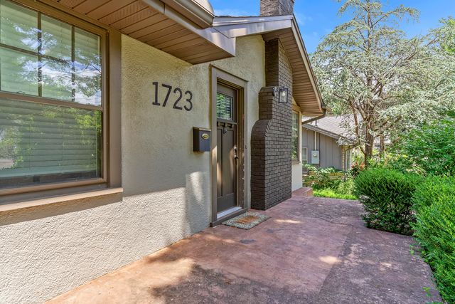 1723 S Jefferson Avenue, Springfield, MO 65807