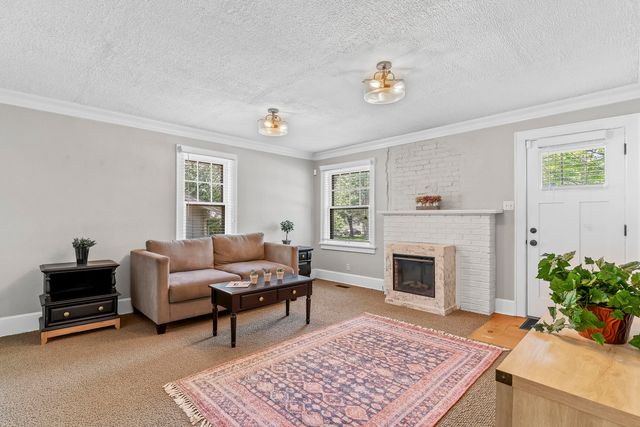 1723 S Jefferson Avenue, Springfield, MO 65807