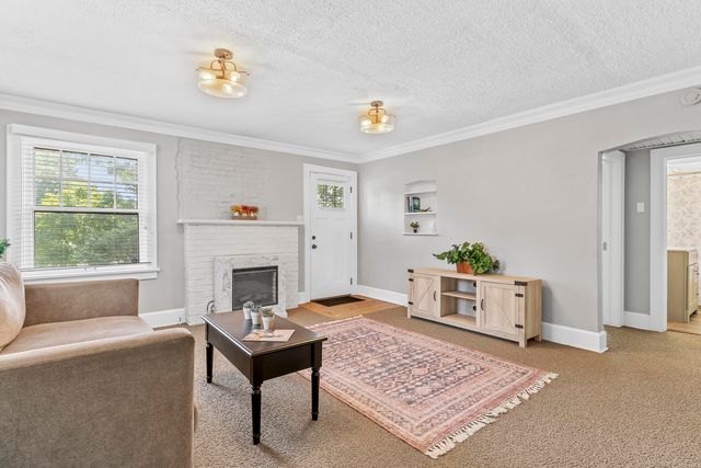 1723 S Jefferson Avenue, Springfield, MO 65807