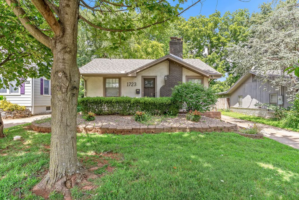 1723 S Jefferson Avenue, Springfield, MO 65807