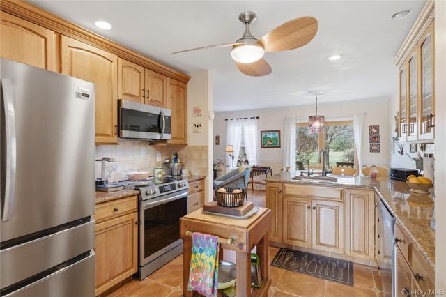 64 Tee Lane, Red Hook, NY 12571