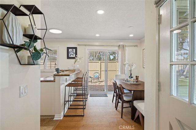 77 Greenbough 155, Irvine, CA 92614