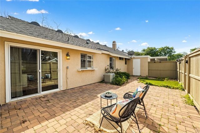 77 Greenbough 155, Irvine, CA 92614
