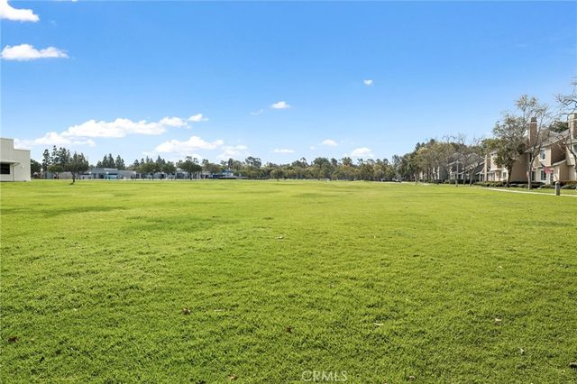 77 Greenbough 155, Irvine, CA 92614