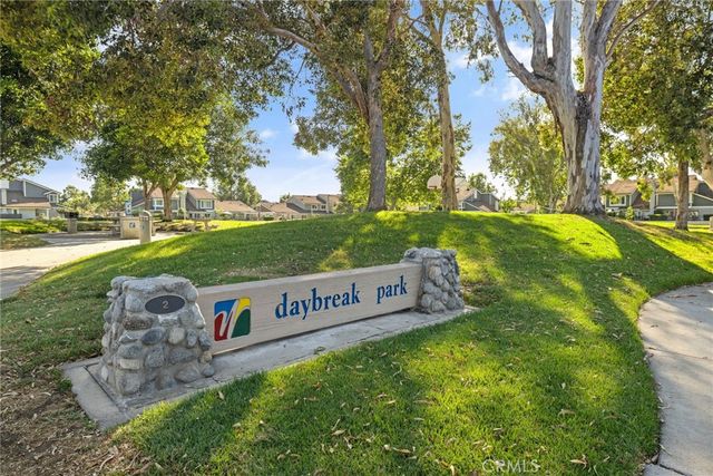 77 Greenbough 155, Irvine, CA 92614