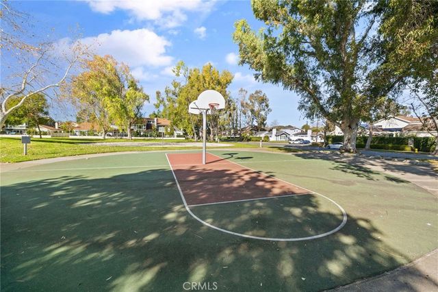 77 Greenbough 155, Irvine, CA 92614