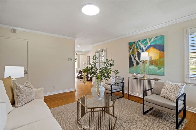 77 Greenbough 155, Irvine, CA 92614