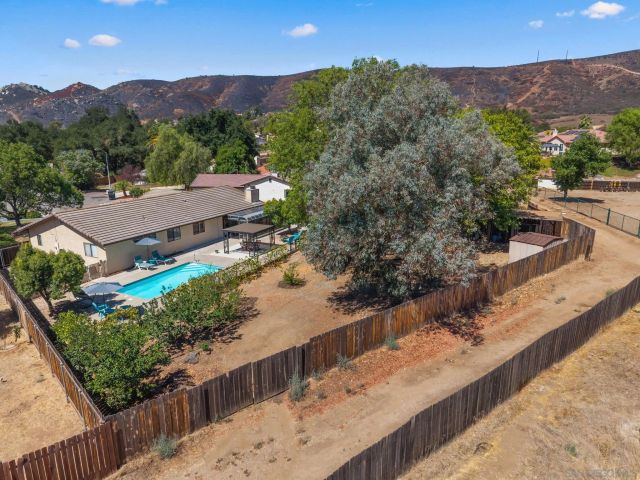 16333 Bassett, Ramona, CA 92065