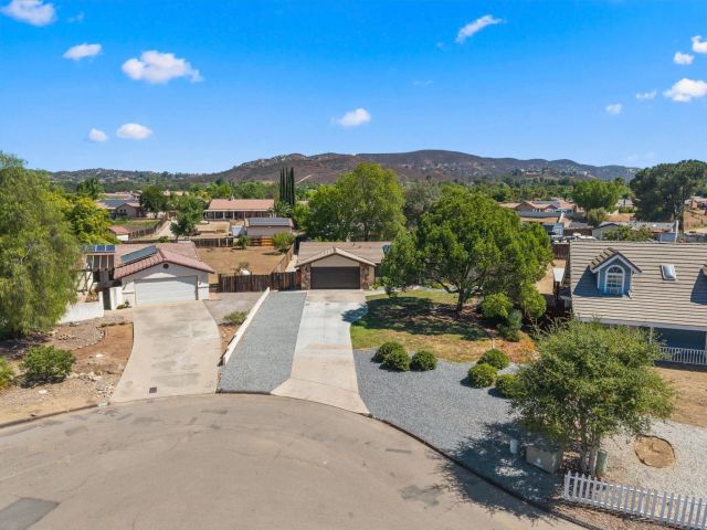 16333 Bassett, Ramona, CA 92065