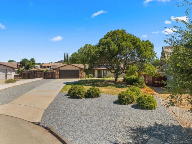 16333 Bassett, Ramona, CA 92065