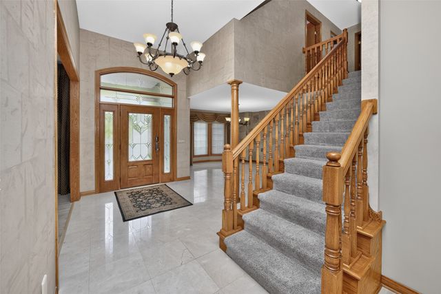 3604 129th Street, Urbandale, IA 50323