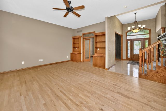 3604 129th Street, Urbandale, IA 50323