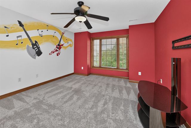 3604 129th Street, Urbandale, IA 50323