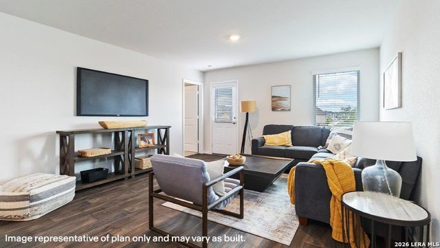 16035 Mahogany Way, Elmendorf, TX 78112