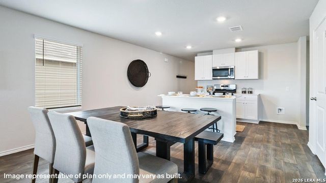 16035 Mahogany Way, Elmendorf, TX 78112