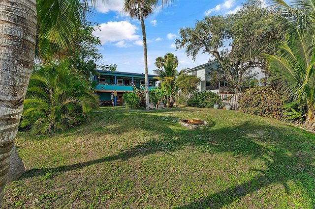 8815 US 1 Highway, Micco, FL 32976