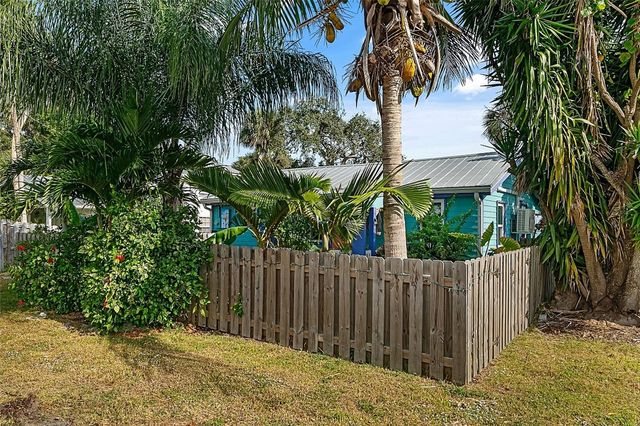 8815 US 1 Highway, Micco, FL 32976