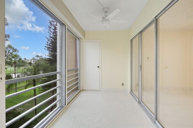 3810 Via Poinciana 404, Greenacres, FL 33467