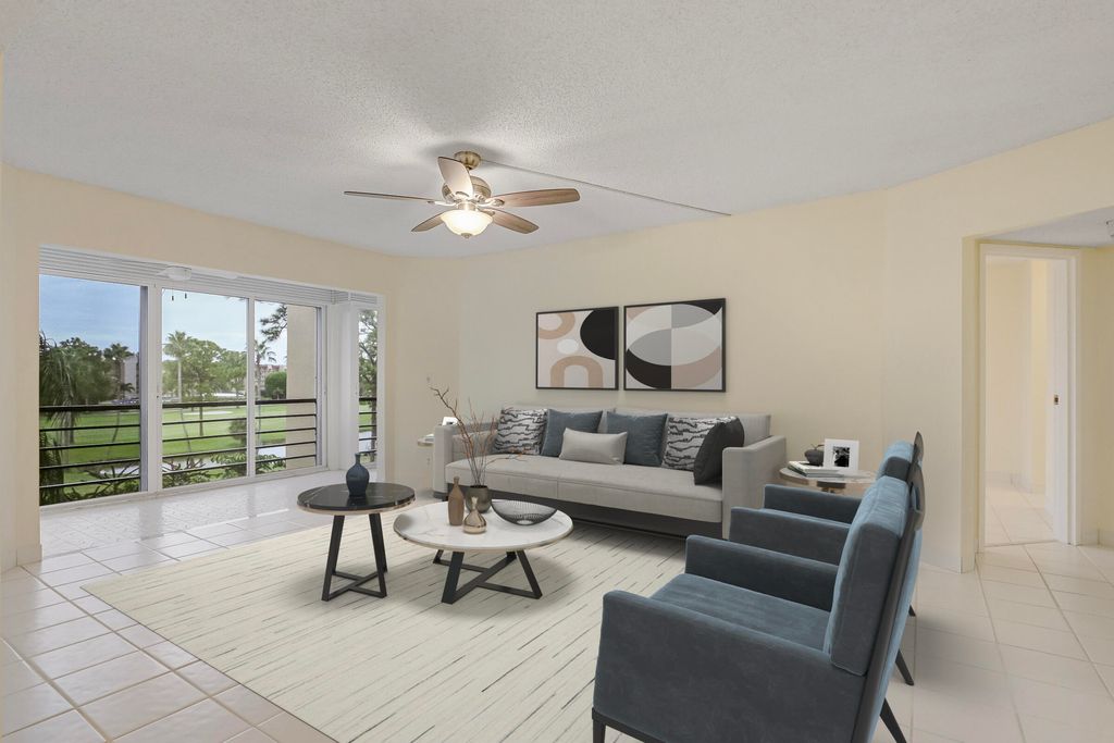 3810 Via Poinciana 404, Greenacres, FL 33467