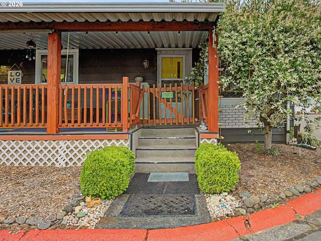 13640 Se HIGHWAY 212 24, Clackamas, OR 97015