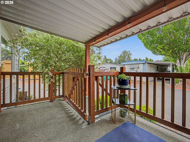 13640 Se HIGHWAY 212 24, Clackamas, OR 97015