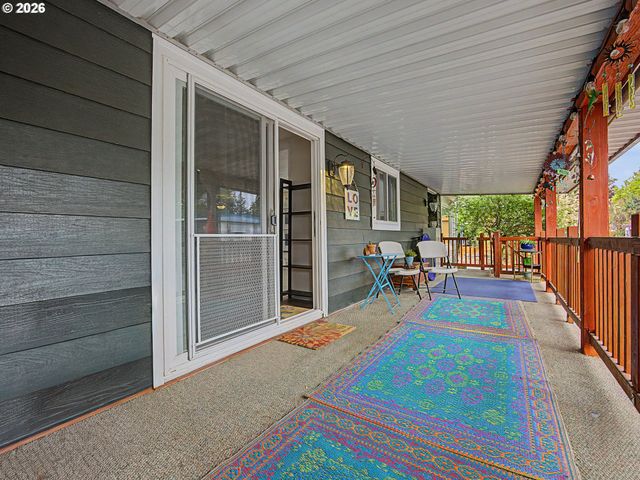13640 Se HIGHWAY 212 24, Clackamas, OR 97015